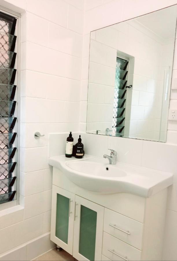 J & Ella'S Holiday House - 2 Bedroom, 2 Bathroom Home Cooktown Esterno foto