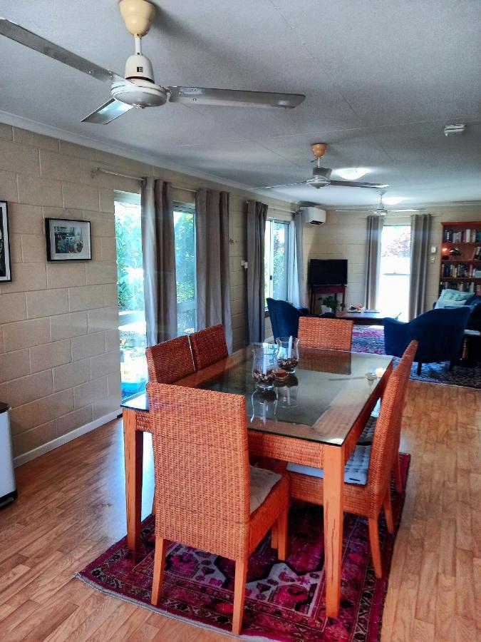 J & Ella'S Holiday House - 2 Bedroom, 2 Bathroom Home Cooktown Esterno foto