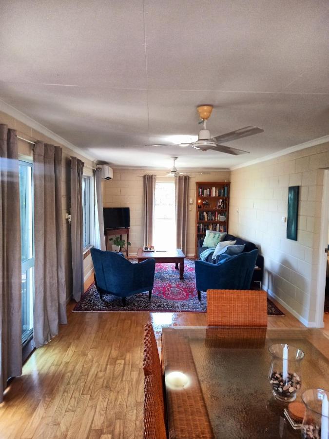 J & Ella'S Holiday House - 2 Bedroom, 2 Bathroom Home Cooktown Esterno foto
