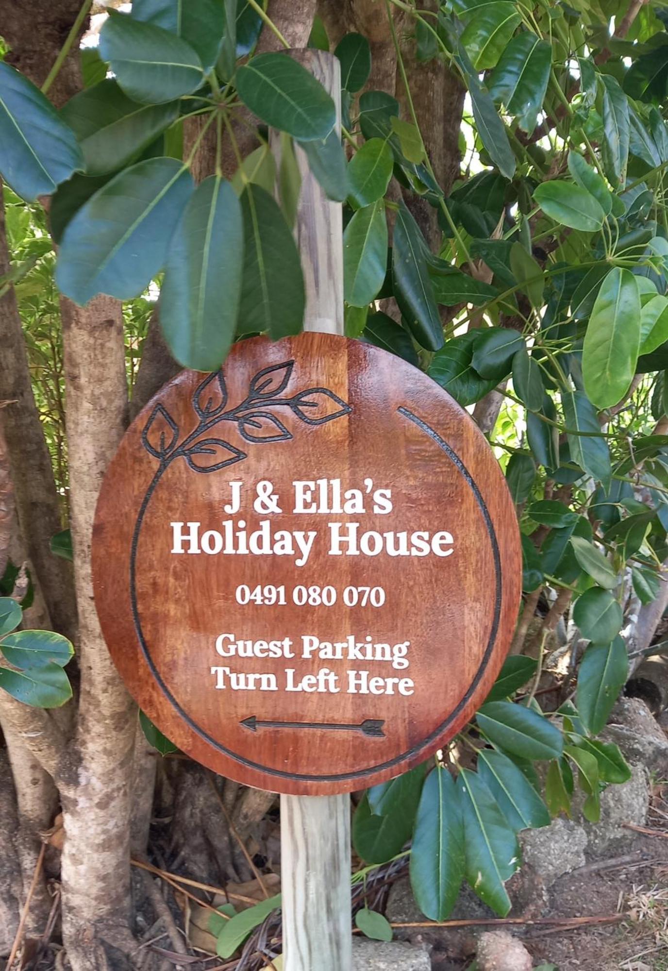 J & Ella'S Holiday House - 2 Bedroom, 2 Bathroom Home Cooktown Esterno foto