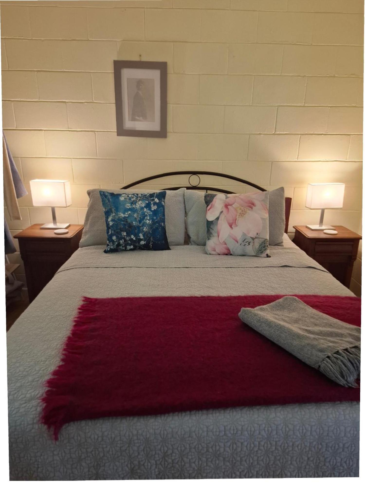 J & Ella'S Holiday House - 2 Bedroom, 2 Bathroom Home Cooktown Esterno foto
