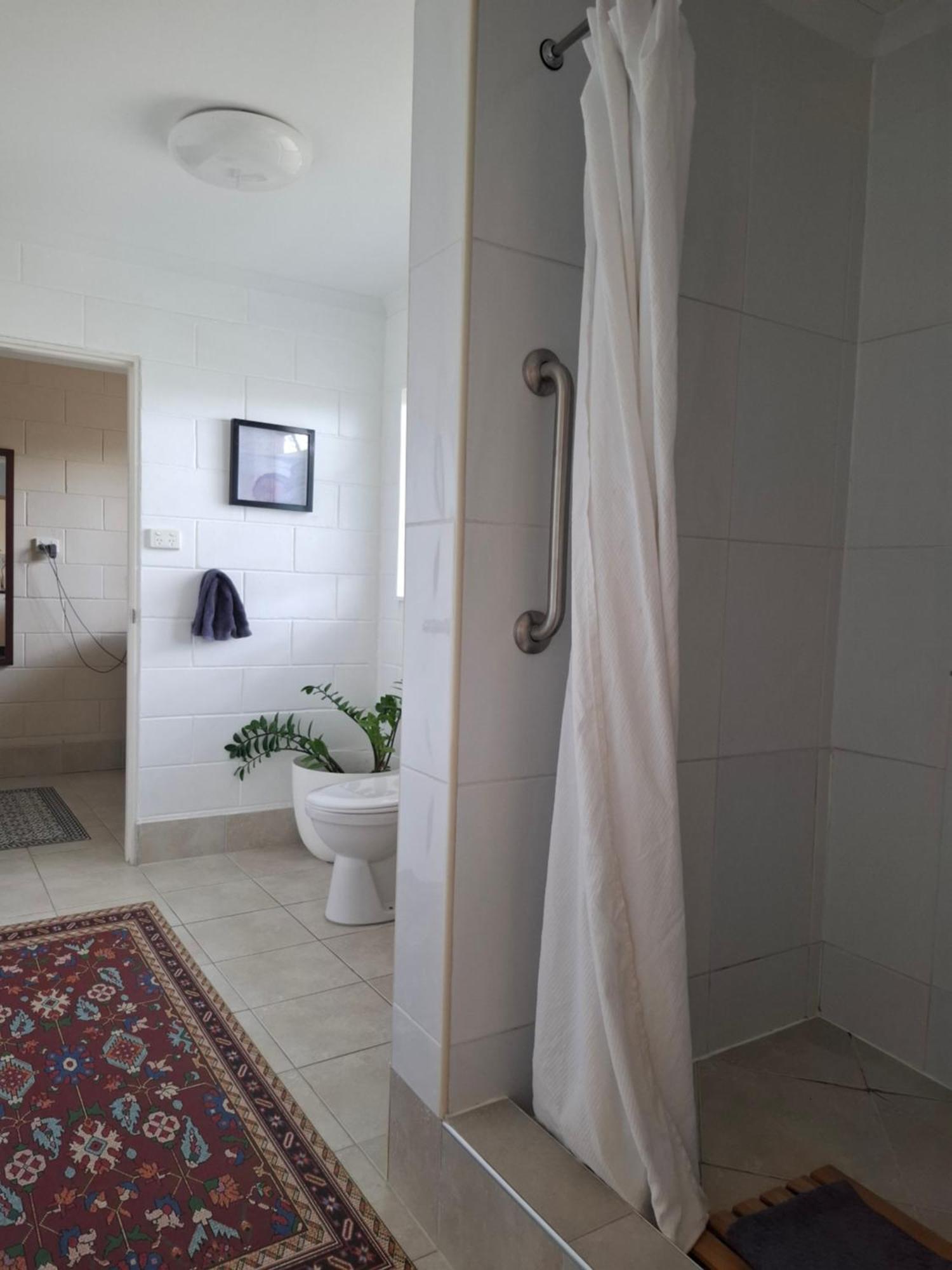 J & Ella'S Holiday House - 2 Bedroom, 2 Bathroom Home Cooktown Esterno foto