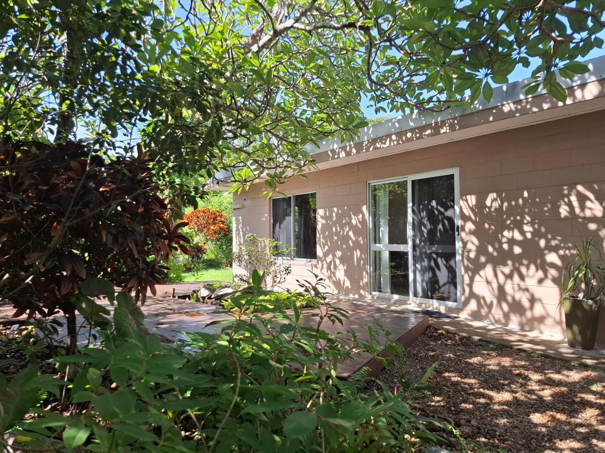 J & Ella'S Holiday House - 2 Bedroom, 2 Bathroom Home Cooktown Esterno foto